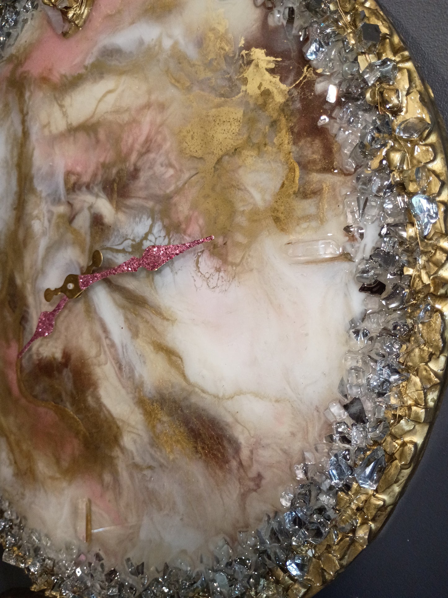 Luxe Blush Geode LED Clock – 20" Round